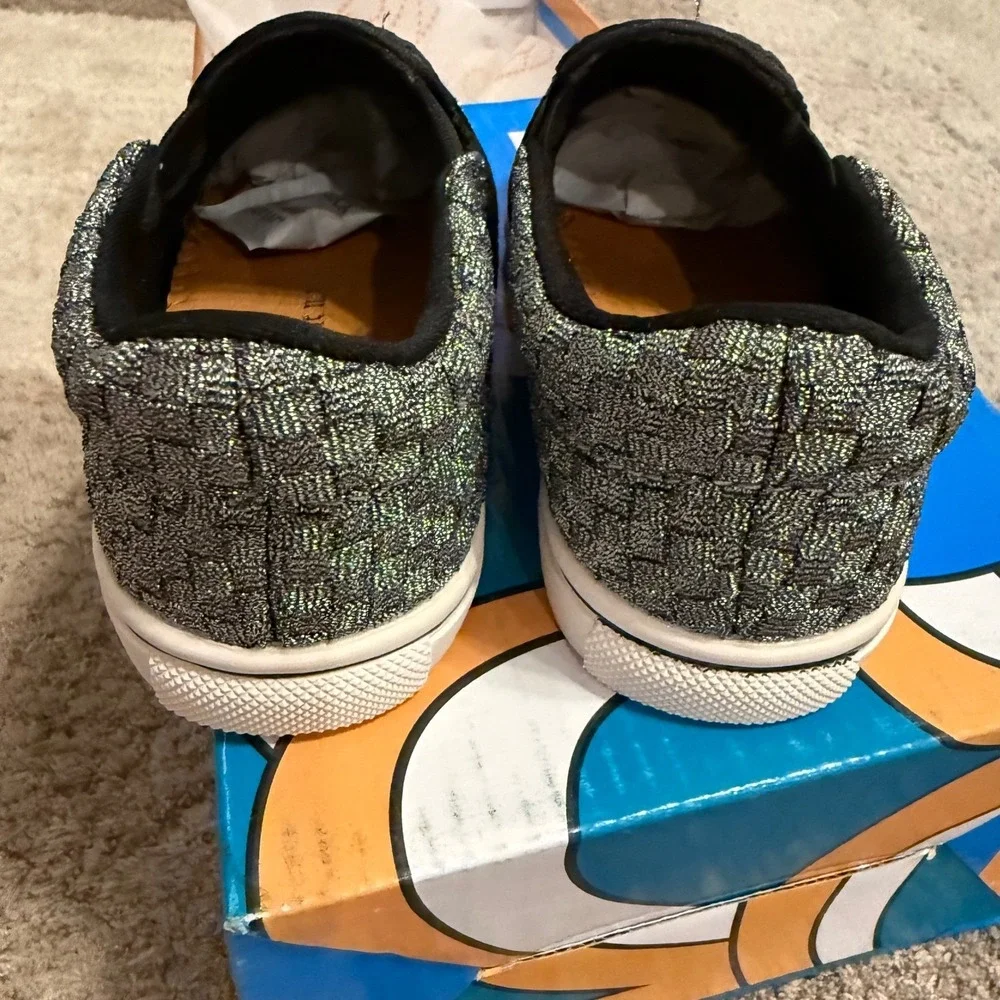 Bernie Mev Kids Silver Metallic Elastic Slip On Sneakers Size 23 EU Toddler 7